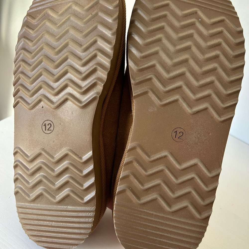 Slippers - Picture 4 of 5